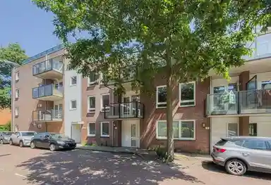 93m2 Appartement à louer pour 2150€/mois à Nicolaas Beetsstraat, Haarlem