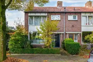 121m2 Casa in affitto per 2240€/mese a Cyclamenstraat, Eindhoven