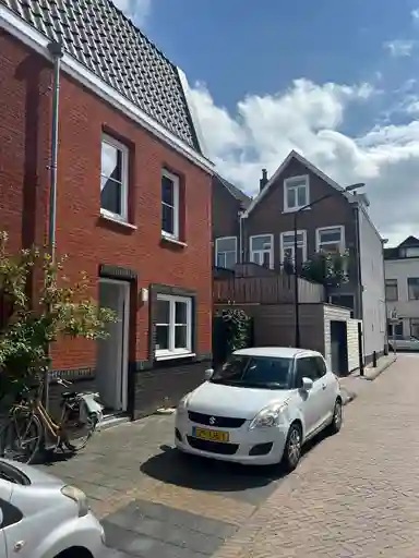 129m2 maison à louer pour 1750€/mois à Nicolaasstraat 38, Dordrecht