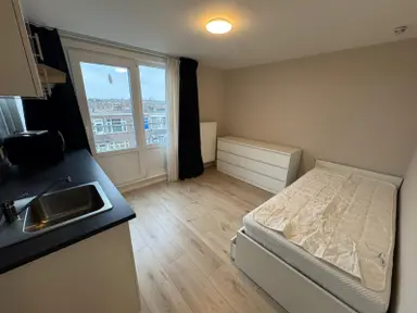 15m2 studio to rent for 785€/month in Goeverneurlaan, The Hague