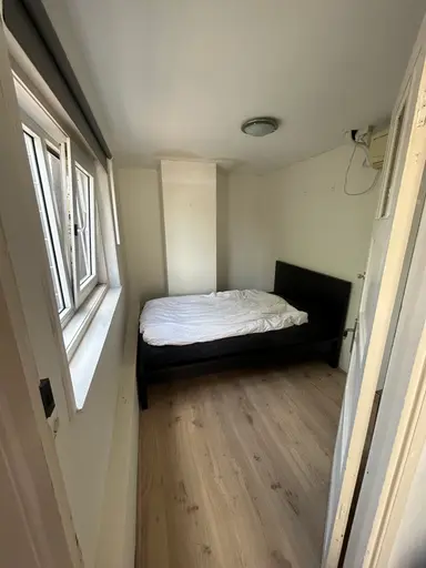 12m2 room to rent for 1200€/month in Paramaribostraat, Amsterdam