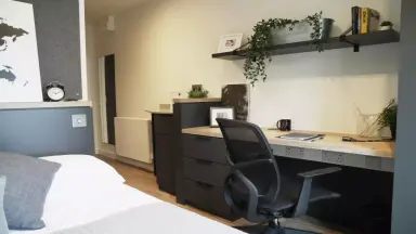 m2 studio te huur voor 2064€/maand in Vale Peelweg, Venhorst