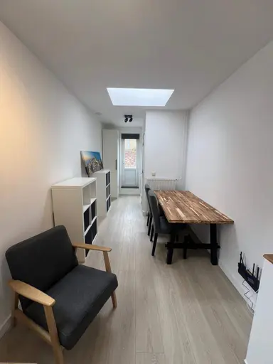 28m2 Camera in affitto per 1145€/mese a Herbenusstraat, Maastricht