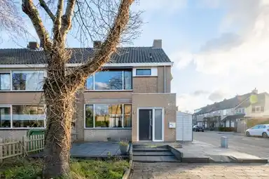 150m2 house to rent for 2750€/month in Prunuslaan 115, Alkmaar