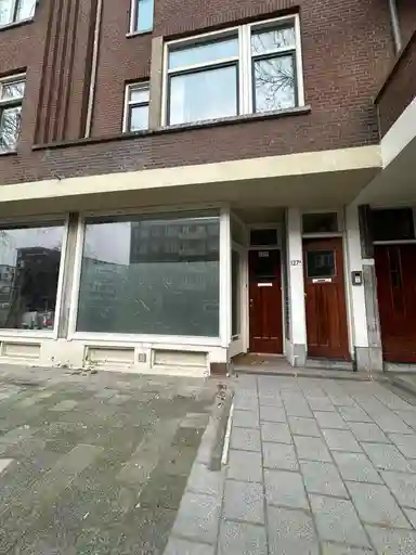 100m2 Appartement à louer pour 2395€/mois à Mathenesserweg, Rotterdam