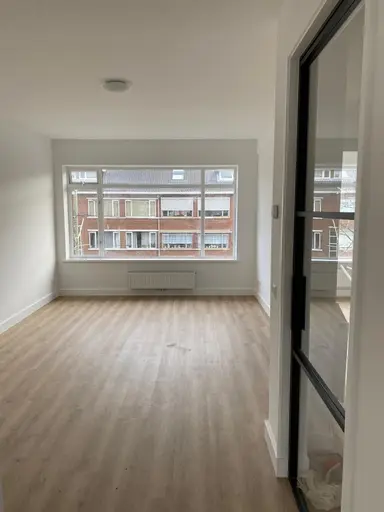 105m2 Appartement à louer pour 2150€/mois à Damasstraat 273, The Hague
