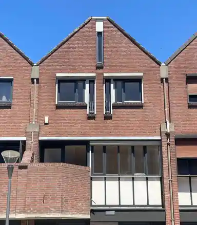 120m2 flat to rent for 1350€/month in Schildstraat 60, Brunssum