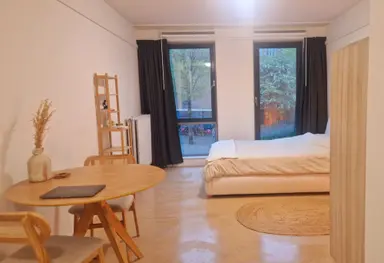 28m2 studio te huur voor 1500€/maand in Von Zesenstraat, Amsterdam