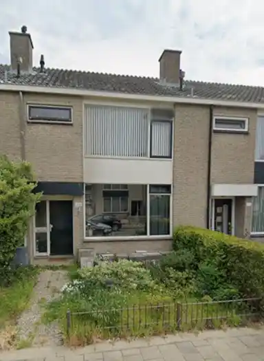 164m2 house to rent for 1400€/month in Bongweg 188, Hoogvliet