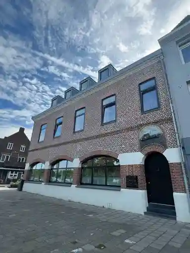 90m2 flat to rent for 1460€/month in Maaskade, Venlo