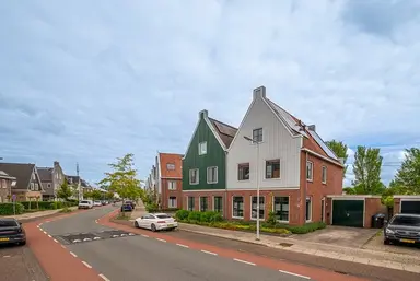189m2 huis te huur voor 3150€/maand in Zuiderzeelaan 27, Landsmeer