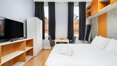 m2 studio to rent for 2820€/month in Court-Pendustraat, Bunde