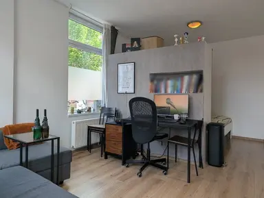 24m2 studio à louer pour 893€/mois à Kennemerstraat, Haarlem