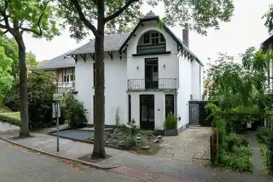 256m2 Casa in affitto per 4500€/mese a Oude Enghweg, Hilversum
