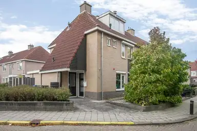 120m2 house to rent for 1830€/month in De Voorposten 34, Scherpenzeel