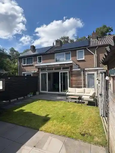 110m2 huis te huur voor 1895€/maand in Van Iddekingeweg, Groningen