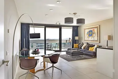 100m2 apartment to rent for 3100€/month in Bezuidenhoutseweg 65, The Hague