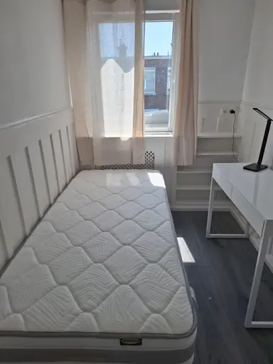 9μ² Δωμάτιο προς ενοικίαση για 600€/μήνα σε Linnaeusstraat, The Hague