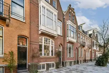 215m2 maison à louer pour 5500€/mois à Hogeweg, Amsterdam
