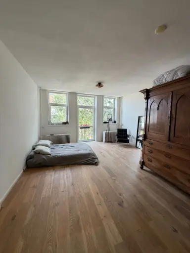 40m2 studio to rent for 1800€/month in Waterlooplein, Amsterdam