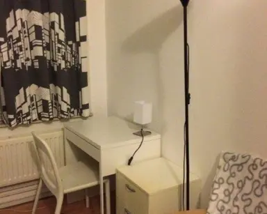 10m2 room to rent for 1300€/month in Sint-Janstraat, Rotterdam