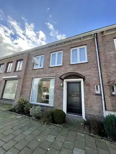 94m2 huis te huur voor 1440€/maand in Esdoornlaan, Roosendaal