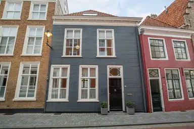198m2 huis te huur voor 2150€/maand in Blauwehandstraat 27, Bergen op Zoom