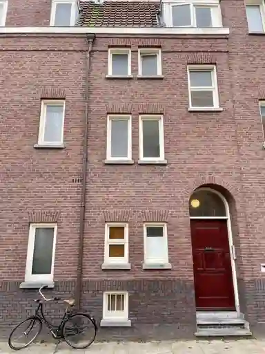 45m2 Appartement à louer pour 1202€/mois à Van der Duijnstraat 1, Utrecht