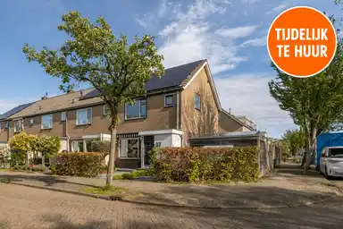 134m2 Casa in affitto per 2000€/mese a Lijsterbeslaan 37, Alkmaar