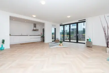 121m2 flat to rent for 3450€/month in Scheveningseweg 106, The Hague