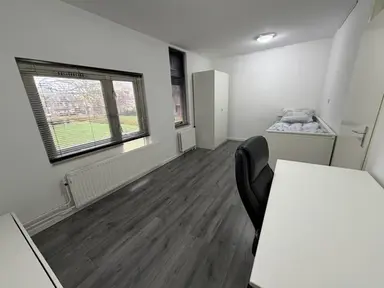 15m2 Chambre à louer pour 690€/mois à Haarlemplein, Almere