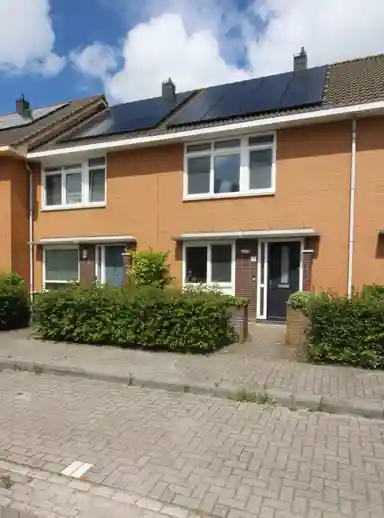116m2 maison à louer pour 2495€/mois à Koning Hollewijnstraat, Almere