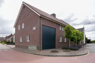 207m2 house to rent for 2395€/month in Sterre der Zeestraat 2, Margraten