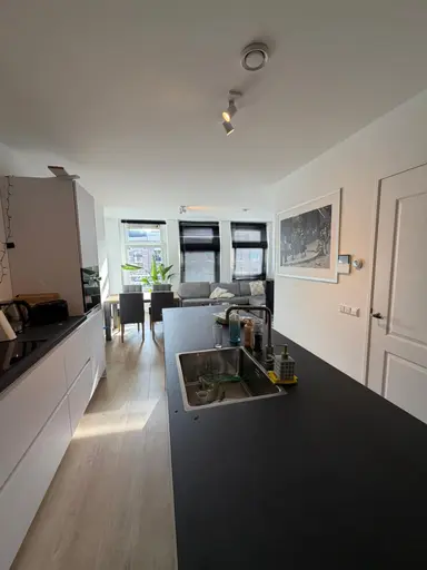 85m2 Kamer te huur voor 1400€/maand in Ferdinand Bolstraat, Amsterdam