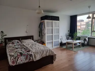 8m2 Kamer te huur voor 800€/maand in 's-Gravelandseweg, Schiedam