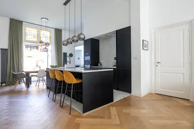 241m2 maison à louer pour 6750€/mois à Willemstraat 71, The Hague