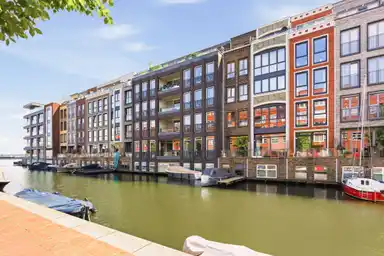 127m2 huis te huur voor 3800€/maand in Narva-eiland 209, Amsterdam