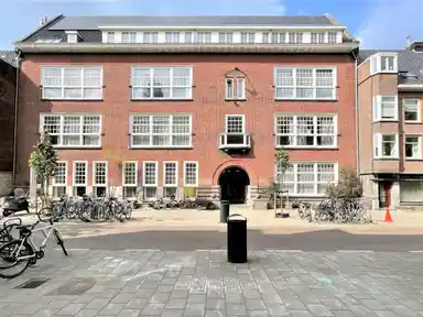 156m2 flat to rent for 4500€/month in Floris Versterstraat 10D, Amsterdam