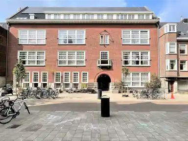 156m2 apartment to rent for 4500€/month in Floris Versterstraat 10C, Amsterdam