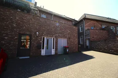 128m2 Wohnung zur Miete für 1350€/Monat in Dorpstraat, Nuth