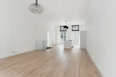 199μ² Διαμέρισμα προς ενοικίαση για 3950€/μήνα σε Oranjestraat 13, The Hague