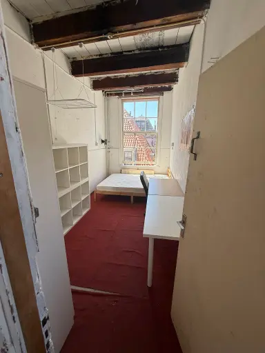 11m2 room to rent for 700€/month in Breestraat 14, Leiden