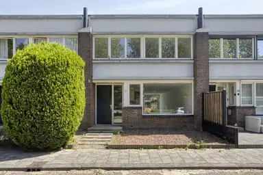 132m2 huis te huur voor 1995€/maand in Frambozenstraat, Almere