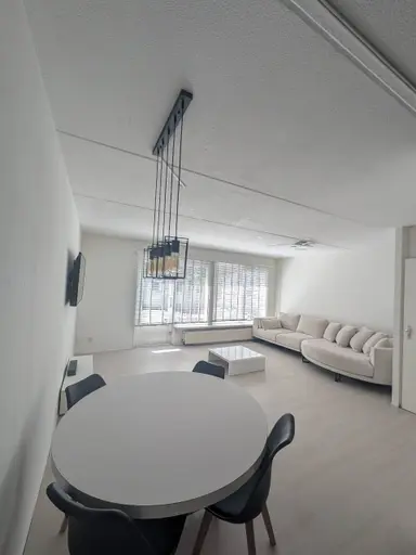 111m2 Casa in affitto per 2100€/mese a Moessorgskystraat 12, Almere