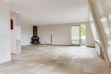 111m2 Appartement à louer pour 1645€/mois à De Klef, Beuningen