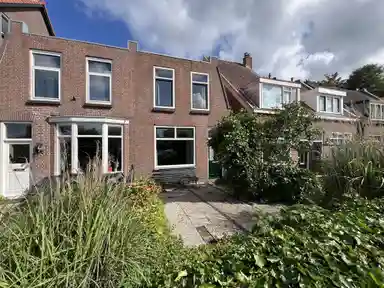 139m2 Haus zur Miete für 2800€/Monat in Leidsekade 33, Leidschendam
