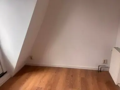 30m2 Appartement à louer pour 899€/mois à Bloemistenlaan 27, Leiden
