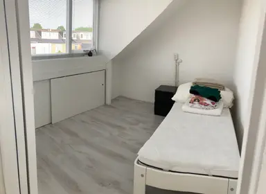 10μ² Δωμάτιο προς ενοικίαση για 660€/μήνα σε Marga Klompélaan, Amstelveen
