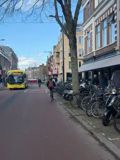 100m2 flat to rent for 2450€/month in Oudwijkerveldstraat, Utrecht