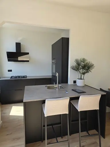 86m2 Wohnung zur Miete für 2495€/Monat in Mariottestraat, The Hague